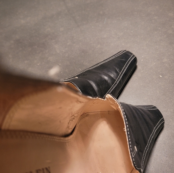Anne Klein black leather heels size 9m - Picture 11 of 12